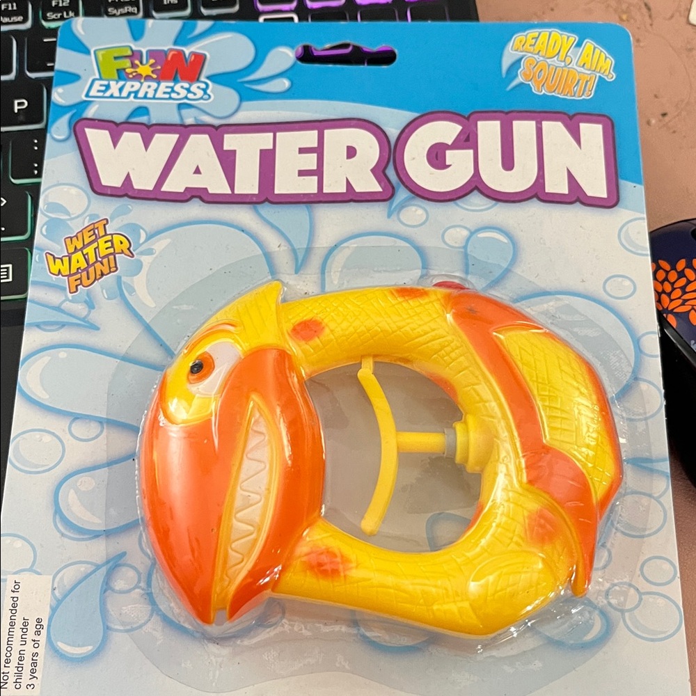 Animal Water Gun - Yellow/Orange Bird